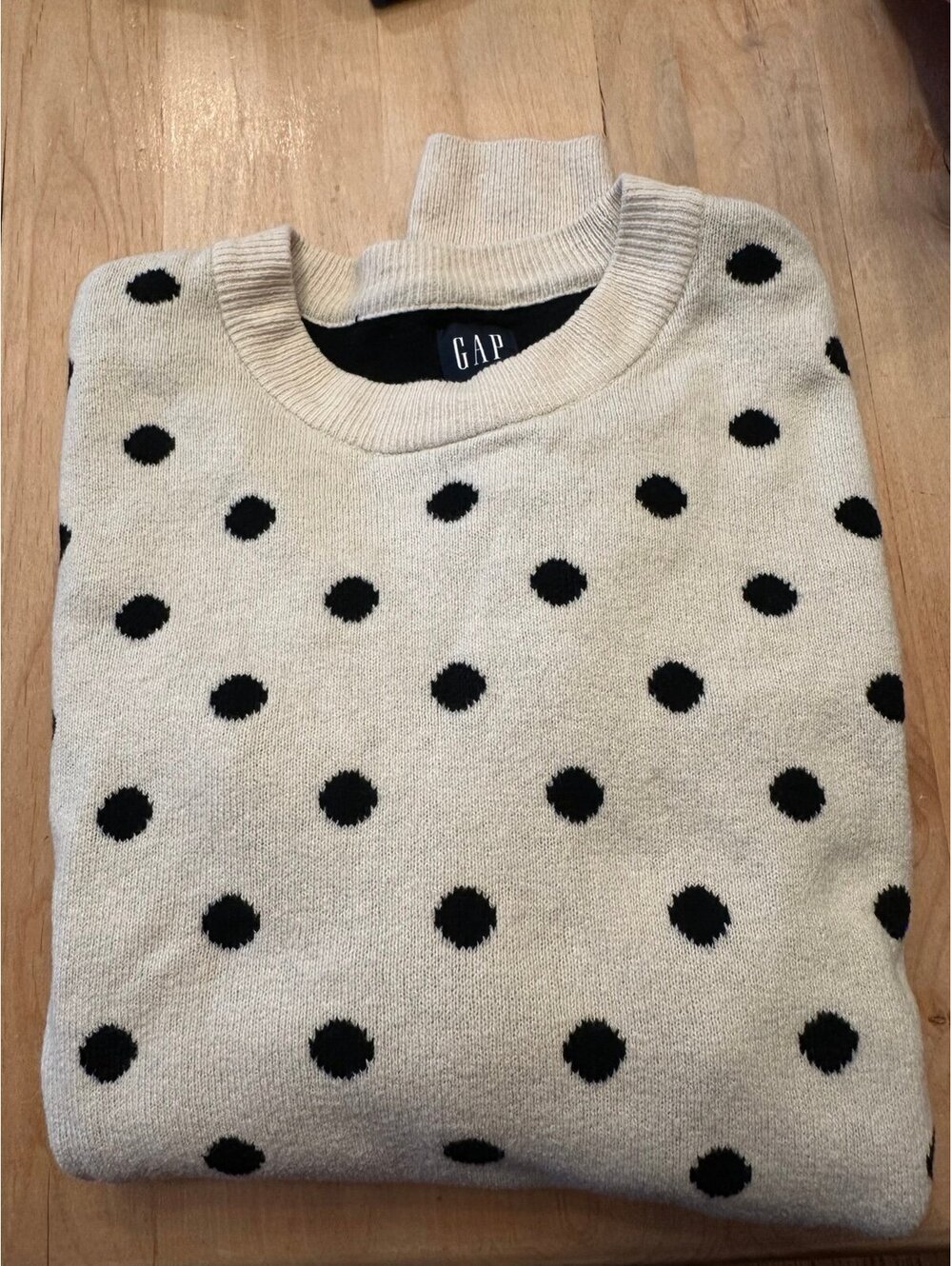 Women’s polka dot gap Sweater